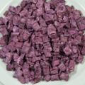 Cubes de pommes de terre violet crus séchés