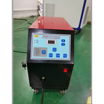 Welding robot wire feeder