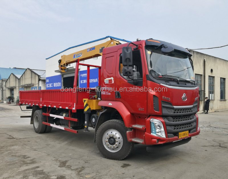China hot sale and good sale 3 ton truck crane with dongfeng 4x2 small truck crane/small crane truck