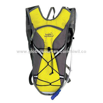 Water backpack with bladder