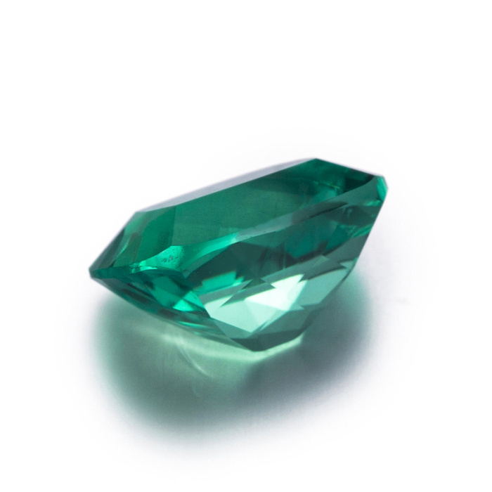 Cushion Cut 8x10mm Lab Grown Emerald Gemstone