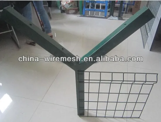 Airport Fence, barbed wire fence,folds mesh fence,Airport Security Fence