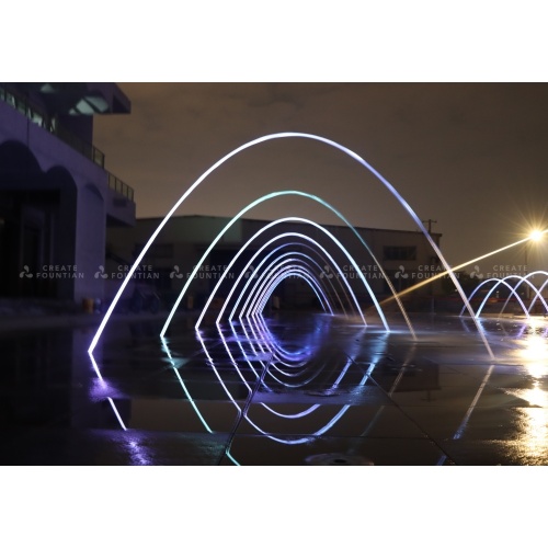 น้ำพุแบบโต้ตอบดาดฟ้าแห้ง