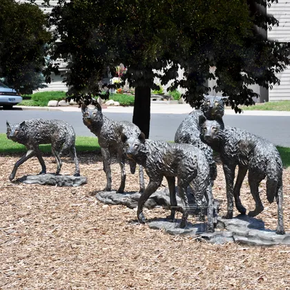 Garden Decorative Metal Craft Life Size Bronze Wolf Pack Family Statue