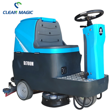 Self driving floor washer