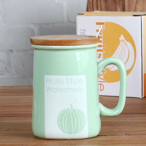 Fruit design mug with lid