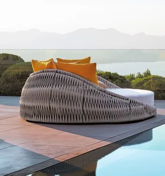 Beach Furniture: Rope Daybed for Poolside Lounging