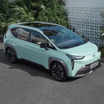 Chinese Electric Car 5-Seater Rechargeable Aion Y EV 2023 Hot Selling Sports Ride Car
