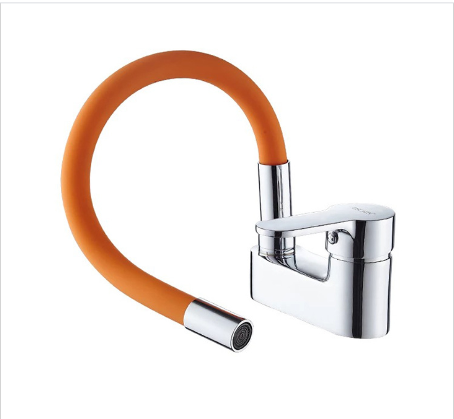 カラフルなステンレス鋼管手頃な価格の台所の流しの蛇口ゴム付きプルダウンスプレースイベルスパウト