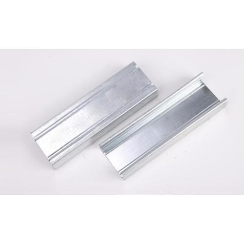 Q235 Canal de acero tipo C galvanizado de 0,8 mm