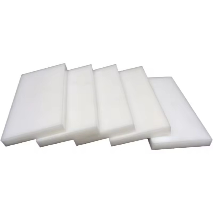 White Pom Plate3