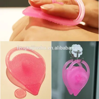 Useful Facial Cleansing Face Pad Silicon Brush Pore Cleanser Blackhead Remover