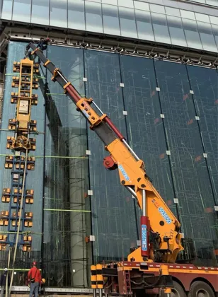 The largest glass unit insatalltion in the word