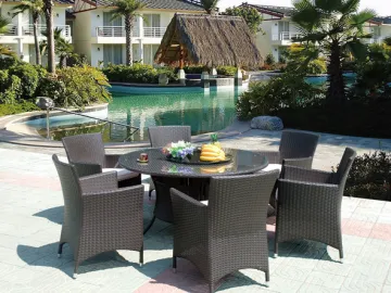 HD Designs Outdoor Rattan Furniture Round Dining Table