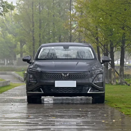 Wuling Starlight 5-Seater Electric-Hybrid Sedan for Sale