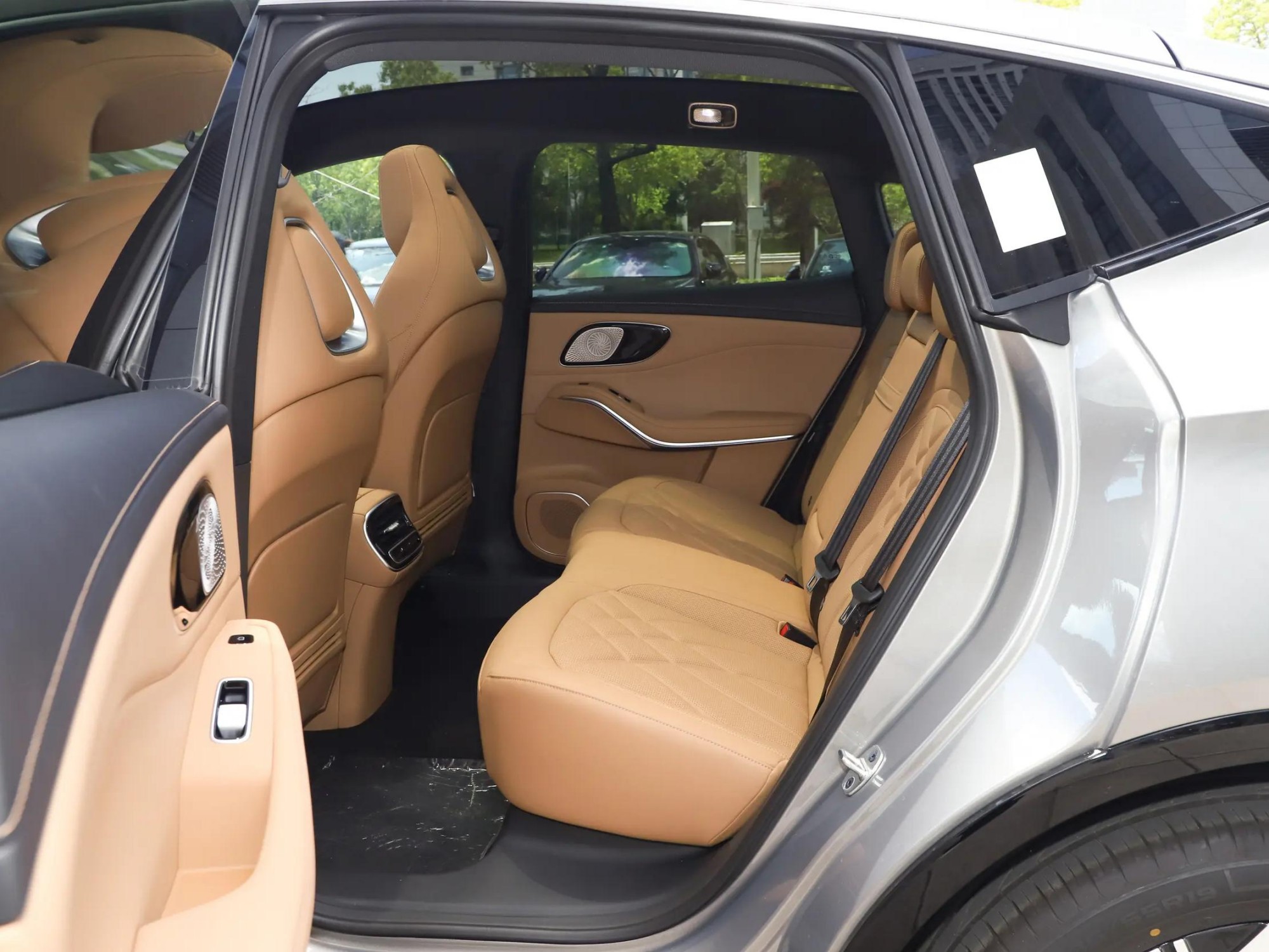 R7 Urban Edition