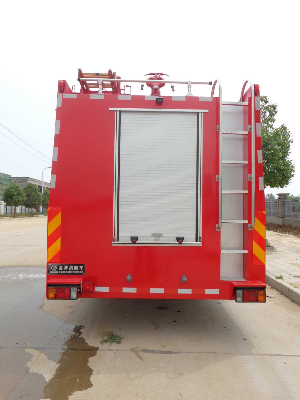 foam sprayer truck 3