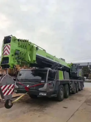 300T Tricycle All Terrain Crane Zoomlion Zat3000