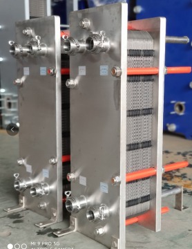 Gas Heaters and Plate Heat Exchangers for Beer Brewing and Engine Oil Cooling