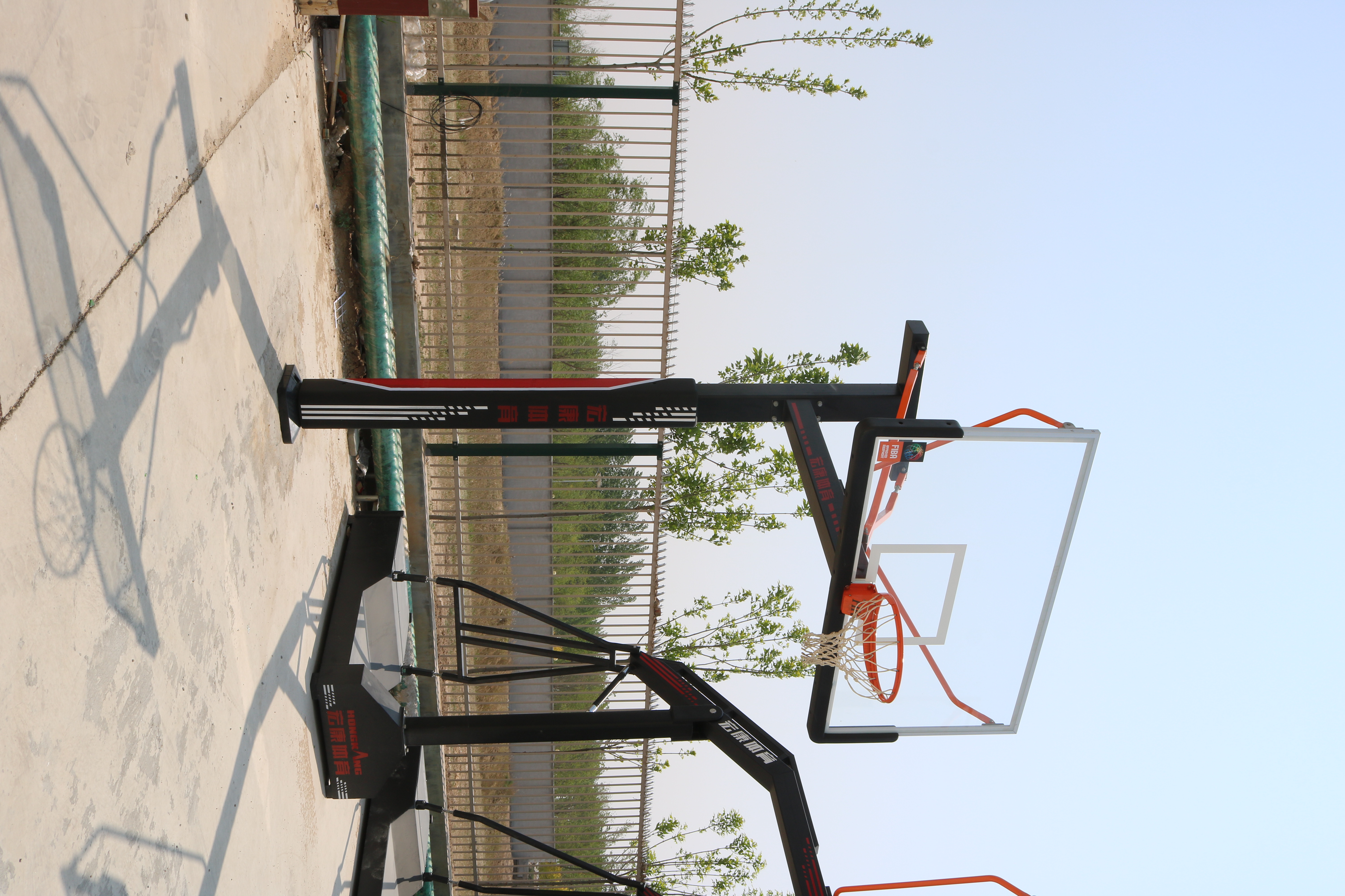 High-Quality Outdoor Basketball Hoop with Pad