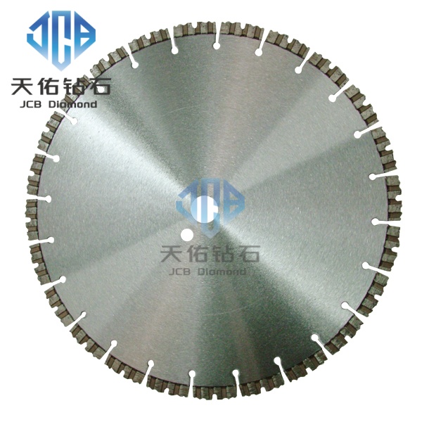 - Полотно алмазной пилы с волнистыми зубьями U-образной формы