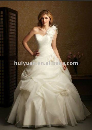 wedding apparel white