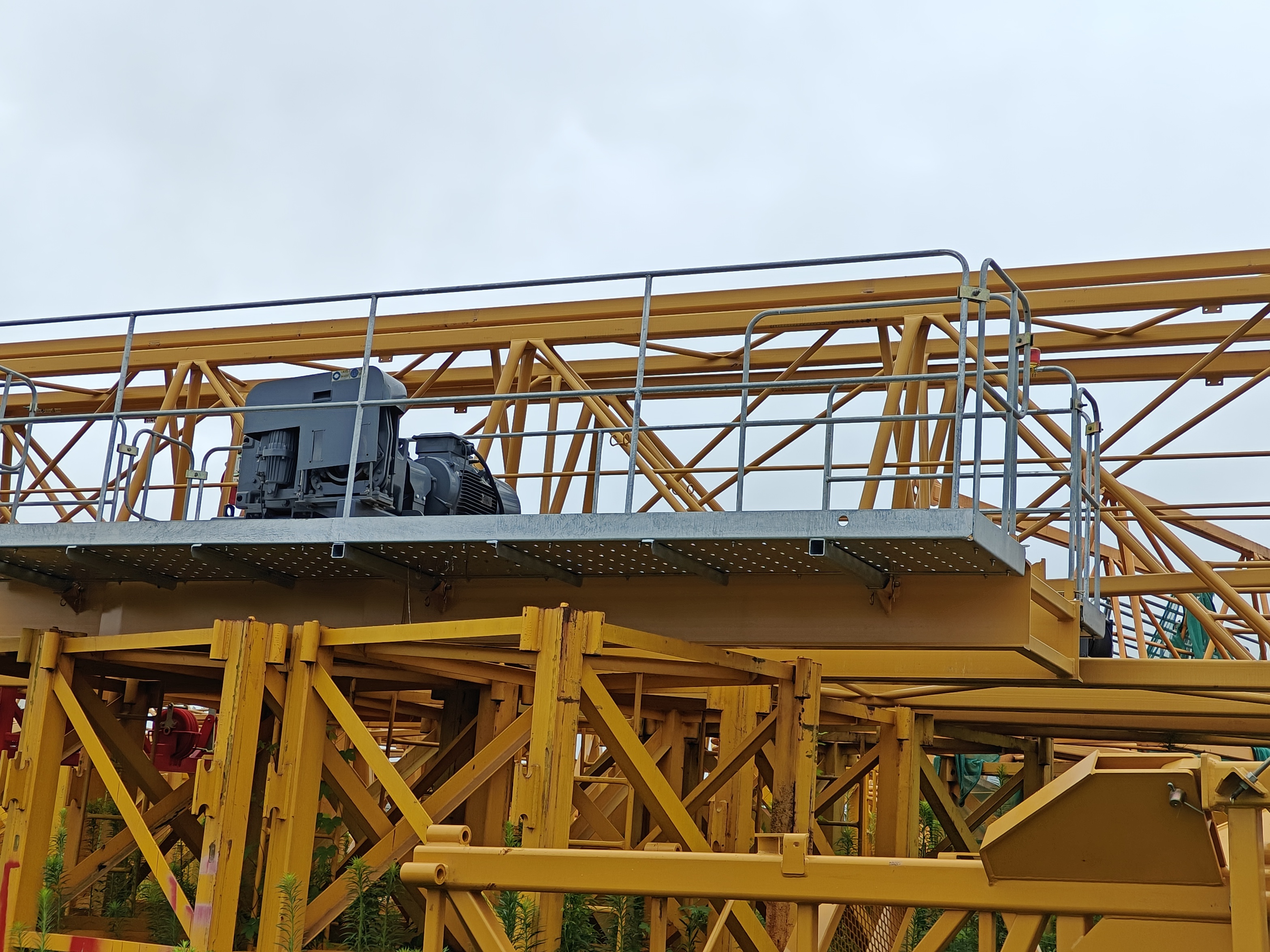 xcmg-used-crane-electric-system-closeup xcmg-used-crane-electric-system-closeup