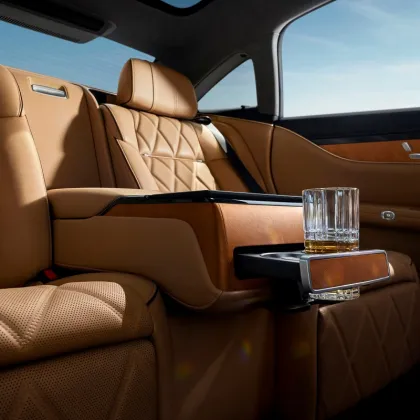 2025 Luxury Chinese Electric Sedan: Hua Wei Stelato S9 4WD