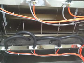 Macchina automatica per verniciatura a spruzzo per vaso di vetro