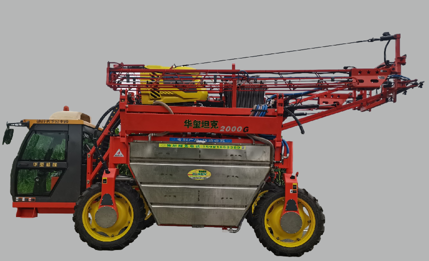 Self propelled corn sprayer 2000G