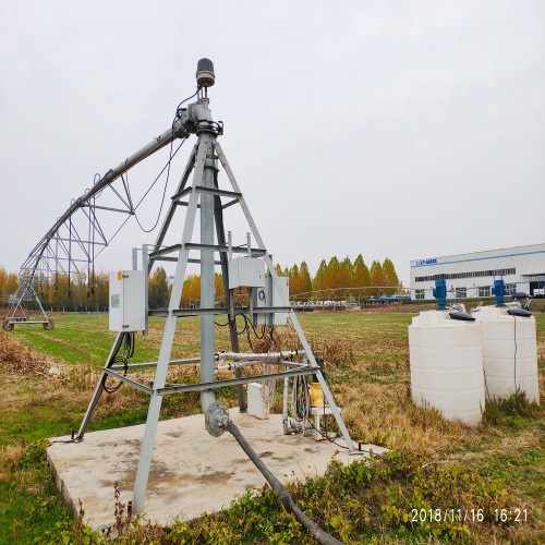 Maquinaria de irrigação de pivô central rebocável Bauer