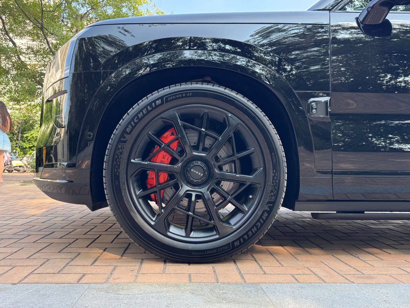 Zeekr 9X 2025 Obsidian Black 70kWh Used
