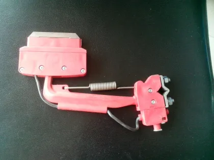 MARCH High-power collector rail current collector