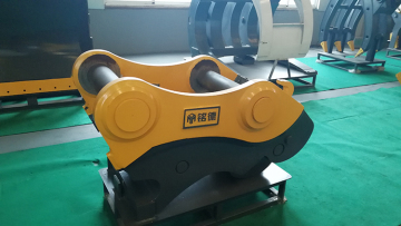 MONDE hydraulic quick hitch