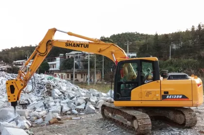 Shantui SE135 13.5 Ton Medium Size Excavator