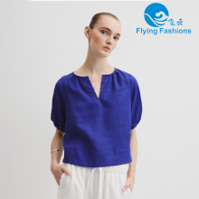 Un top azul de moda para damas.