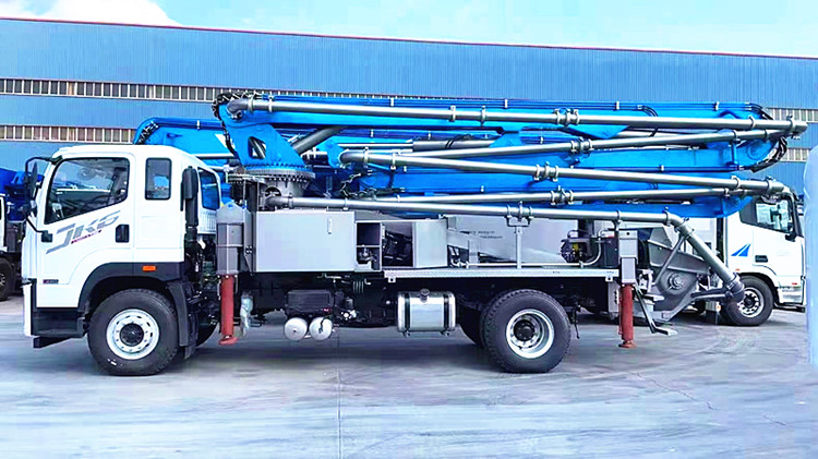 30 m cement pump truck 30 m cement pump truck