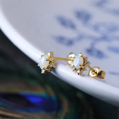HYH Luxury 14K Gold Opal Stud Earrings