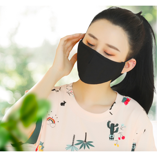 Pm 2.5 breathing face mask with valve