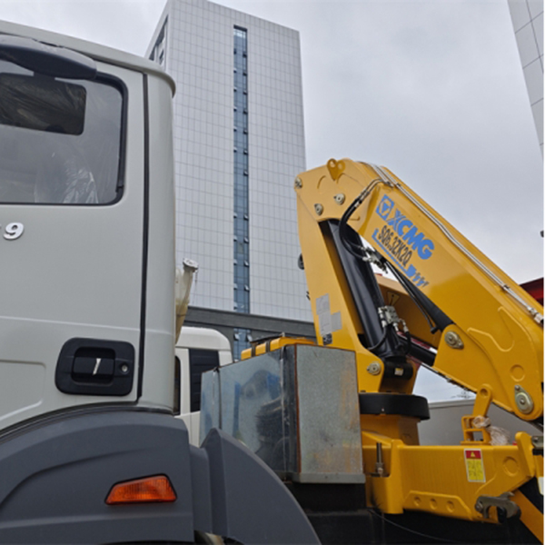 6.3 Ton Knuckle Boom Crane on Reliable Beiben Cargo Truck by XCMG