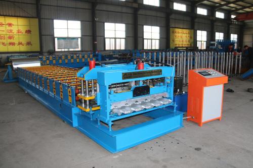 Metal galvanized glazed tile cold roll forming machine