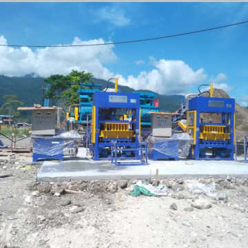 QT4-15 Semi-Automatic Brick Making Machine