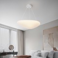 Chambre à la lampe suspendue à l'anneau LED moderne