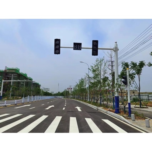 traffic light pole cost