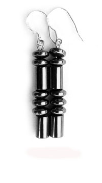 Cinq boucles d&#39;oreilles en hématite avec crochet en argent 925