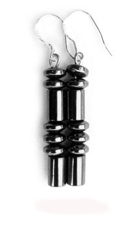 Cinque orecchini in ematite con gancio in argento 925