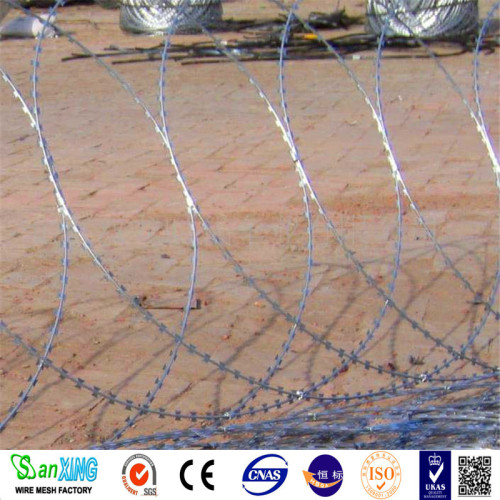 CBT65 Razor Barbed Wire Concertina Razor Barbed Wire From Anping Factory