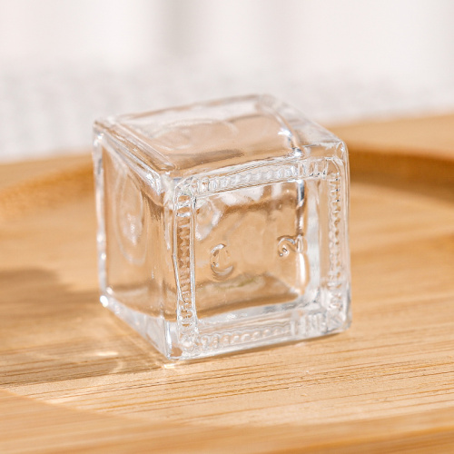 Garrafa de vidro elegante em forma de quadrado para o reflexo de ar do carro