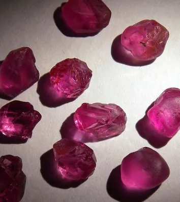 Luxurious Lab-Created Hot Pink Sapphire Gemstones with Mohs 9 Hardness