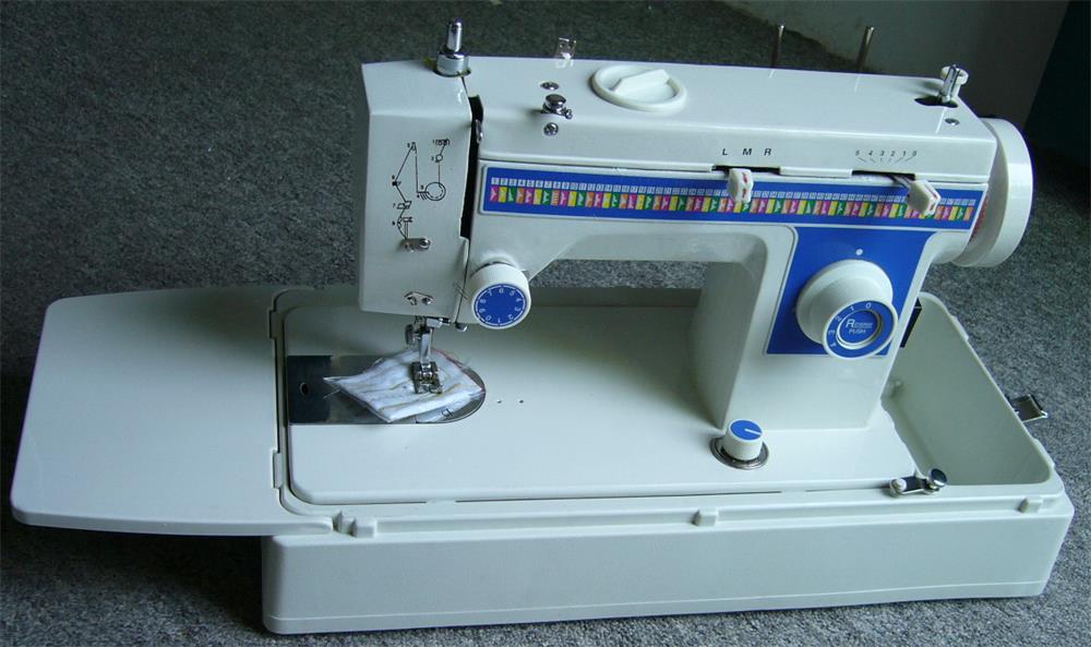 ماكينة الخياطة متعددة الوظائف للاستخدام المنزلي